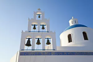 Images Dated 2nd September 2010: Church of Panagia of Platsani, Oia (La), Santorini (Thira), Cyclades Islands, Greece
