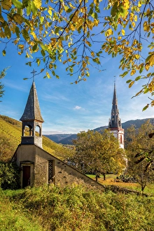 Wine Growing Region Prints: Church of St. Martin and chapel in the old town of Ediger