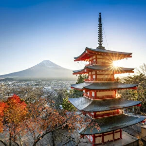 World Heritage Gallery: Chureito Pagoda with Mount Fuji during autumn season, Fujiyoshida, Yamanashi prefecture