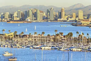 Images Dated 18th December 2020: City skyline and harbor view, San Diego, California, USA