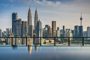 Images Dated 18th September 2018: City skyline with infinity pool, Kuala Lumpur, Malaysia