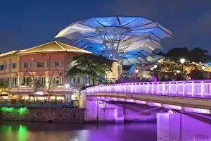 Images Dated 9th March 2017: Clarke Quay and Singapore River at dusk, Singapore