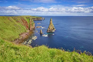 Rock Cliff Prints: Cliff landscape at Duncansby Stacks - United Kingdom, Scotland, Caithness, Duncansby Head