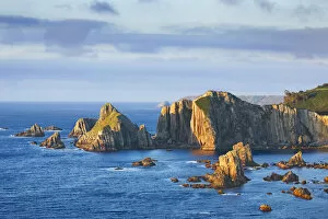 Rocky Coast Collection: Cliff landscape - Spain, Asturias, Eo-Navia, Luarca, Playa de La Gueirua - Bay of Biscay