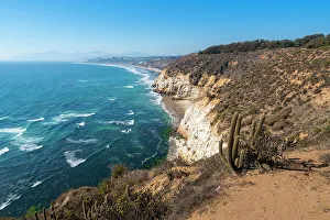 Images Dated 13th September 2022: Cliffs along the coast with distant views of Maitencillo, Puchuncavi, Valparaiso Province