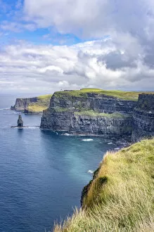 Images Dated 21st March 2022: Cliffs of Moher, County Clare, Munster province, Republic of Ireland
