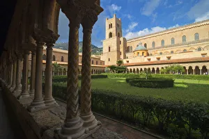 Cloister, Cathedral of Monreale, Monreale, Palermo, Sicily, Italy, Europe