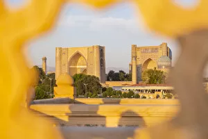Samarkand Gallery: Close up of Bibi Khanum mosque buildings from Hazrat Hizr mosque at sunrise