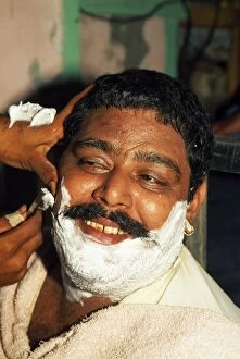 Islamic Republic Of Pakistan Gallery: A close shave