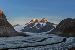 Wallis Prints: Close up view of the Aletsch glacier at sunrise