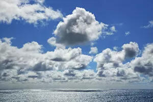 Western Australia Collection: Cloud impression at ocean - Australia, Western Australia, Southwest