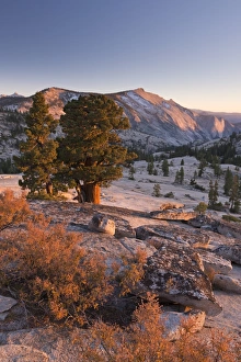 Images Dated 19th October 2013: Clouds Rest mountain in the High Sierras, viewed from above Olmstead Point, Yosemite National Park