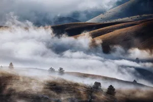 Images Dated 25th September 2020: Cloudscape and wild landscape in Abruzzo, Italy. Hills at sunset