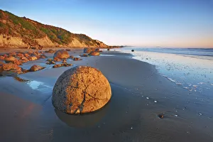 Otago Prints: Coast landscape Moeraki Boulders - New Zealand, South Island, Otago, Waitaki