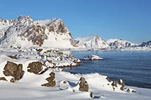 Coast mountain Lofoten in new snow - Norway, Nordland, Lofoten, Vestvagoya
