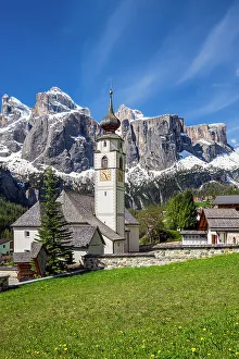 Colfosco-Calfosch with Sella mountain group behind, Val Badia, Dolomites, Alto Adige-South Tyrol, Italy
