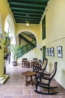 Staircase Gallery: Colonial era building in Habana Vieja, Havana, Cuba