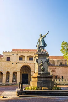 Colonial Zone (Ciudad Colonial), Santo Domingo, Dominican Republic. Columbus statue