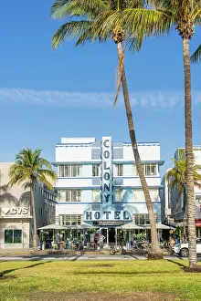 Art Deco Prints: Colony Hotel, Art Deco facade on Ocean Drive, South Beach, Miami, Florida, USA