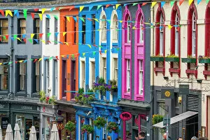Images Dated 11th August 2022: Colorful facades of houses at Victoria Street, UNESCO, Old Town, Edinburgh, Lothian, Scotland, UK