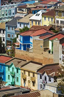 Colorful houses in town on sunny day, Cerro San Juan de Dios, Valparaiso, Valparaiso Province, Valparaiso Region, Chile