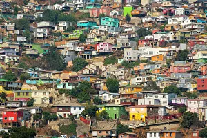 Republic Of Chile Gallery: Colorful houses, Valparaiso, Valparaiso Province, Valparaiso Region, Chile