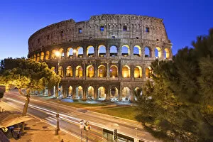 Images Dated 24th November 2011: The Colosseum, roman forum, Rome, Lazio, Italy, Europe
