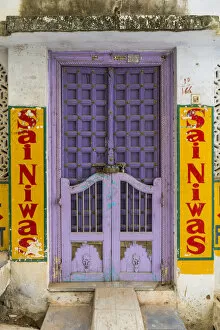 Images Dated 17th November 2017: Colouful door in the old town of Udaipur, Rajasthan, India