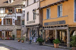Limousin Prints: Colourful buildings in the main square in Beaulieu-sur-Dordogne