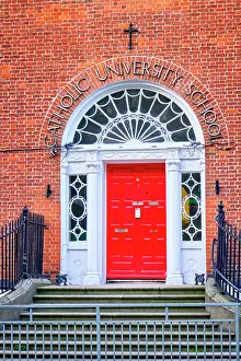 Leinster Prints: The colourful Georgian Doors of Dublin are the most important historical architectural hallmark of this city