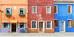 Venezia Collection: Colourful Houses & Bike, Burano, Venice, Italy
