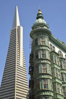Columbus Tower (Sentinel Building) with Transamerica Pyramid to the left, San Francisco