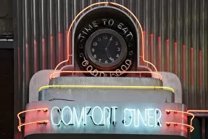 Sign Gallery: Comfort Diner, Manhattan, New York City, USA
