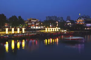 Images Dated 5th January 2011: Confucius temple at dusk, Fuzi Miao area, Nanjing, Jiangsu, China