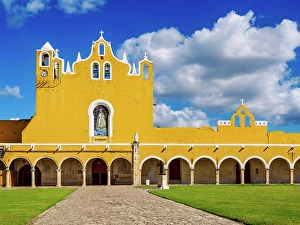 San Antonio Prints: Convent of San Antonio de Padua, Izamal, Yucatan State, Mexico