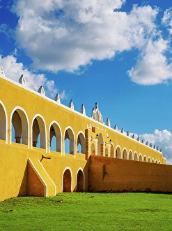 San Antonio Prints: Convent of San Antonio de Padua, Izamal, Yucatan State, Mexico