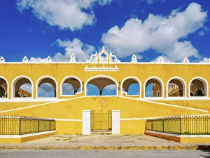 San Antonio Prints: Convent of San Antonio de Padua, Izamal, Yucatan State, Mexico