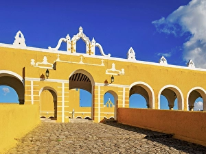 San Antonio Prints: Convent of San Antonio de Padua, Izamal, Yucatan State, Mexico