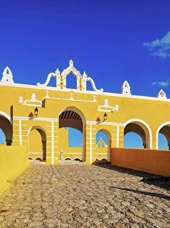 San Antonio Prints: Convent of San Antonio de Padua, Izamal, Yucatan State, Mexico