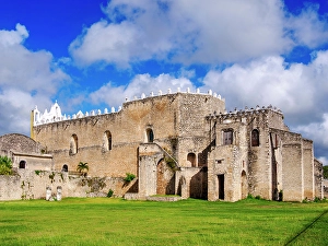 San Antonio Prints: Convent of San Antonio de Padua, Izamal, Yucatan State, Mexico