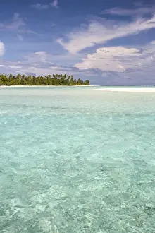 Cook Islands, Aitutaki Atoll, Tropical island and beach
