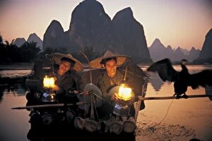 Yangshuo Gallery: Cormerant Fishermen, Yangshuo, Guangxi, China
