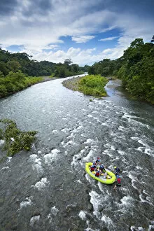 Images Dated 22nd December 2017: Costa Rica, Heredia Province, Sarapiqui, La Virgen, White Water Rafting, Sarapiqui River