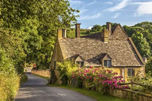 Cotswolds Prints: Cottage in the village of Snowshill, Cotswolds, Gloucestershire, England