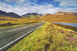 Strath Prints: Countryside street at Loch Ainot - United Kingdom, Scotland, Inner Hebrides, Skye, Strath
