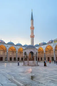 Turkiye Prints: Courtyard of Blue Mosque at dusk