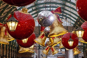 Xmas Markets Prints: Covent Garden at Christmas, London, England, UK