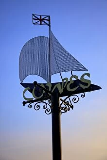 Images Dated 6th June 2013: Cowes Sign, Cowes, Isle of Wight, United Kingdom