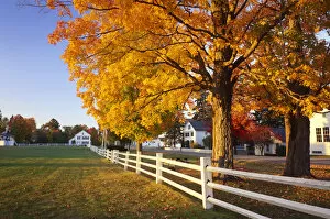 Images Dated 30th November 2016: Craftsbury Common in Autumn, Vermont, USA