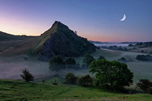 Images Dated 24th August 2023: Crescent Moon over Parkhouse Hill, Peak District National Park, Derbyshire, England